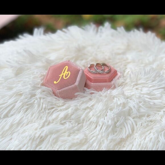 Velvet Hexagon Ring Box Ring Holder Pink Blush Double Slots Monogram A Wedding - Picture 1 of 3